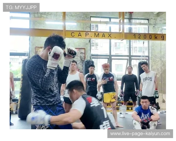 UFC选手在地面技术环节加强训练，防守质量明显提高