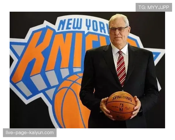 倒三角中场形成控场优势，倒三角进攻